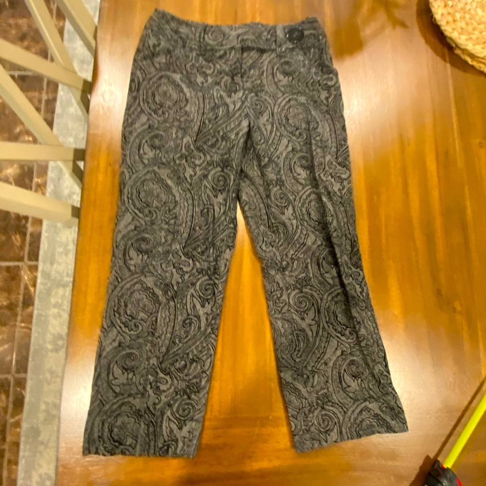 Gently Used Bamboo Traders Black and Gray crop Pants Size 6